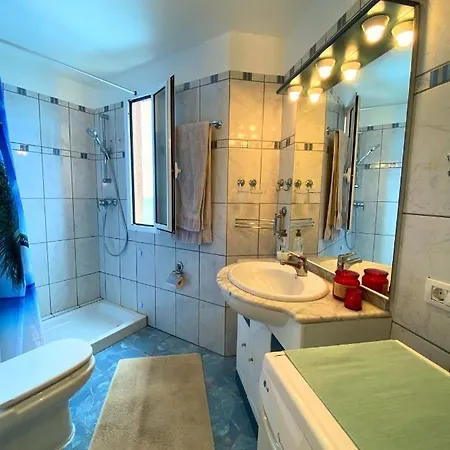 The View Of The Ocean Sky Apartment